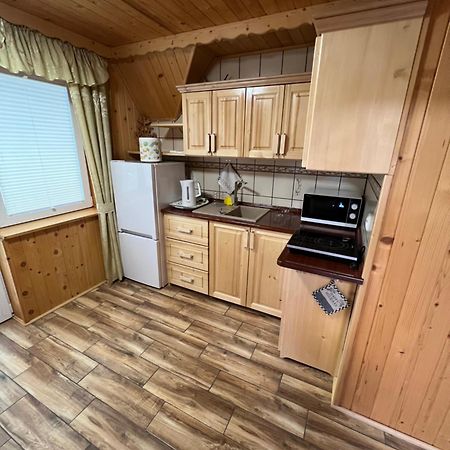 Apartament Busia กอสเชียลิสกอ ภายนอก รูปภาพ