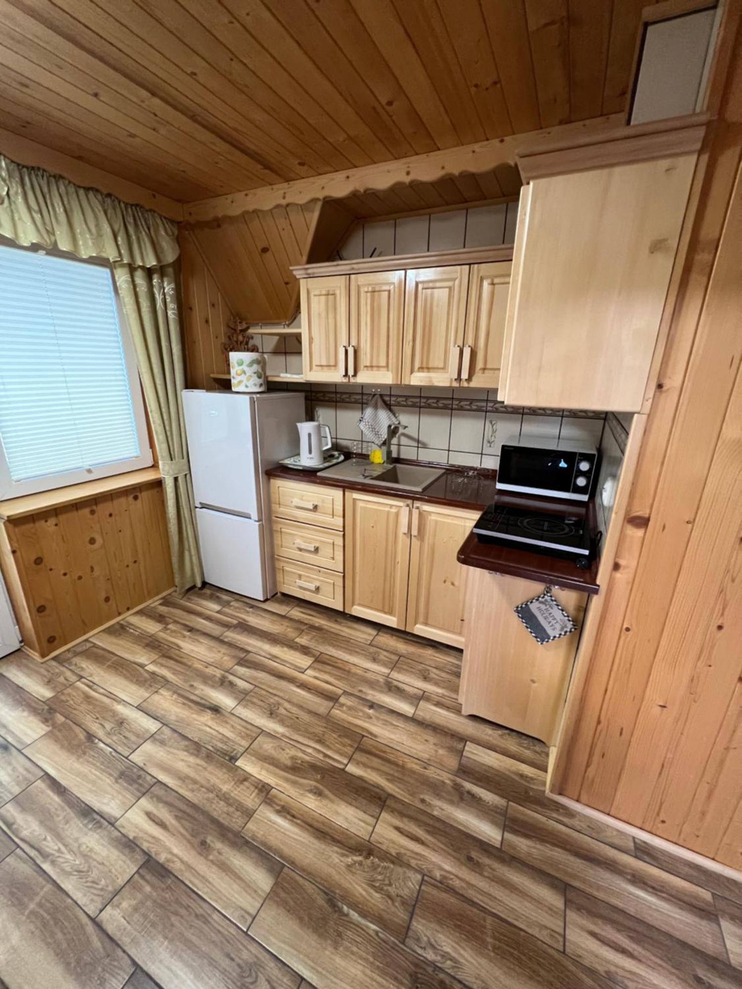 Apartament Busia กอสเชียลิสกอ ภายนอก รูปภาพ