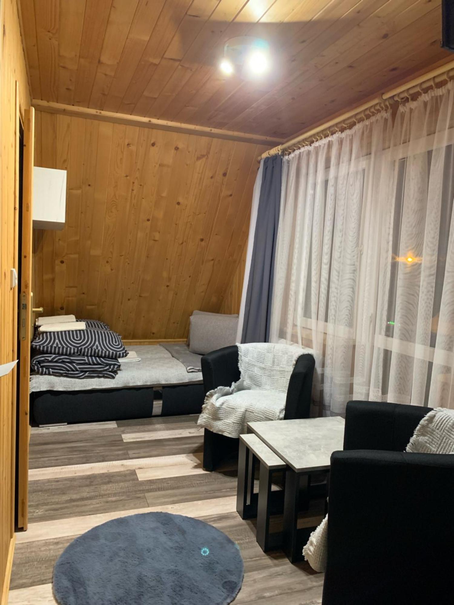 Apartament Busia กอสเชียลิสกอ ภายนอก รูปภาพ